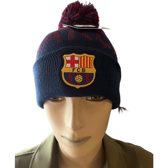 FC BARCELONA SUPPORTERS BEANIE - Picture 1 of 7